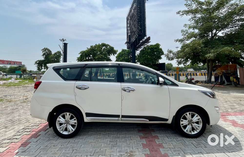 Toyota Innova Crysta Zx 7 Str Diesel (2018)