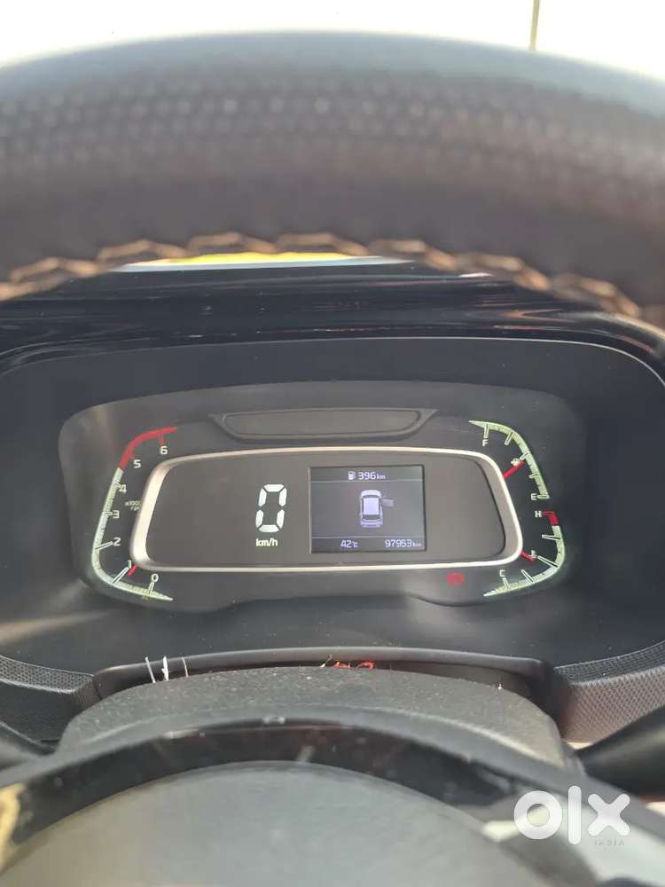 2021 Kia Sonet Htx Diesel (black)  1st Owner  Sunroof