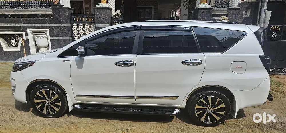 Toyota Innova Crysta 2025 Diesel Well Maintained