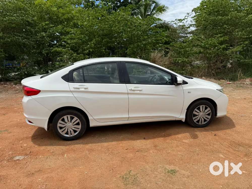 Well Maintained Car Proper Company Service Record