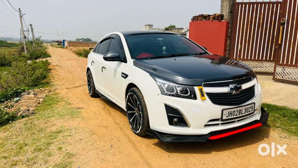 Chevrolet Cruze Full Loaded With Interior