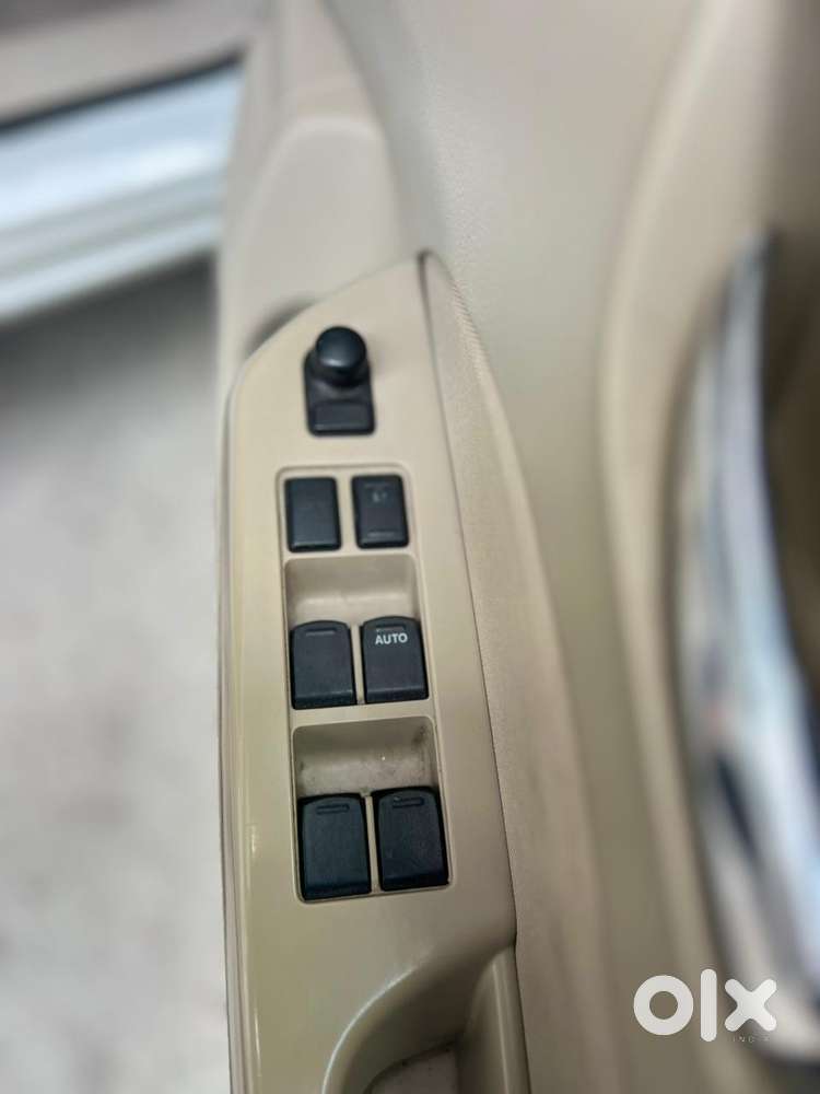 Maruti Suzuki Swift Dzire 1.2 Vxi, 2016, Petrol