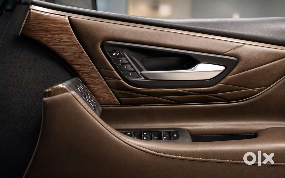Toyota Vellfire Vip – Executive Lounge, 2024