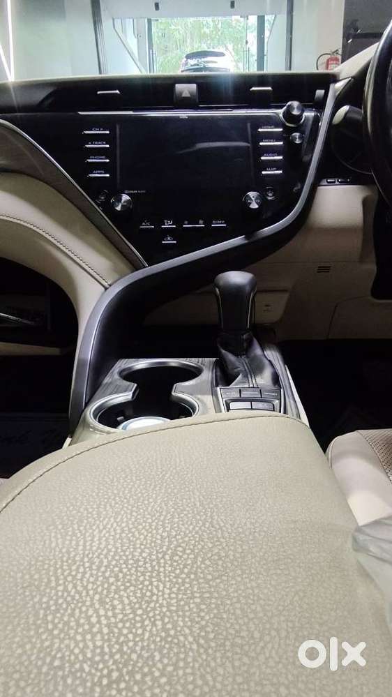 Toyota Camry Hybrid, 2019, Petrol