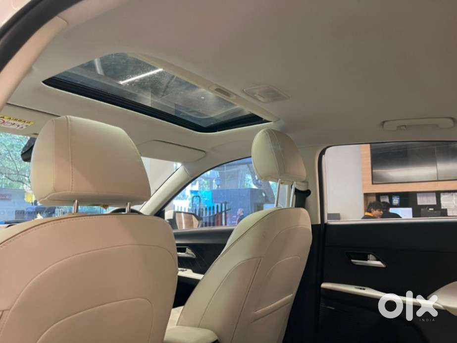 Hyundai Verna 1.5 Sx (o) Vtvt Ivt, 2023, Petrol