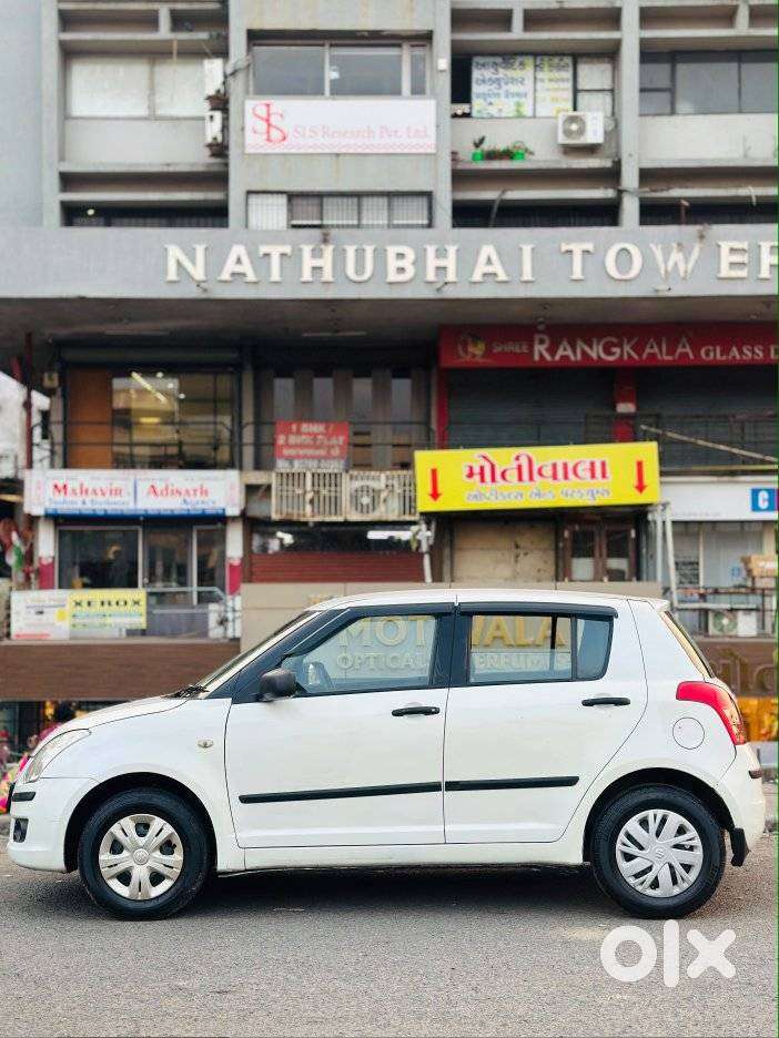 Maruti Suzuki Swift 1.2 Vxi (o), 2010, Petrol