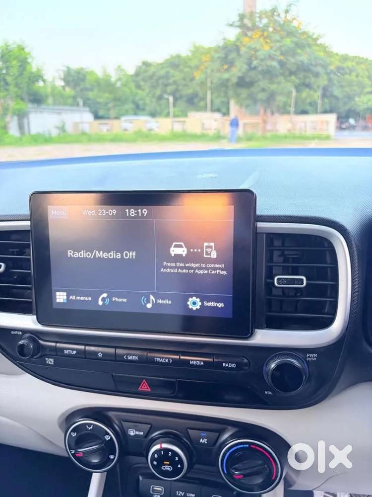 Hyundai Venue 1.2 S (o), 2023, Petrol