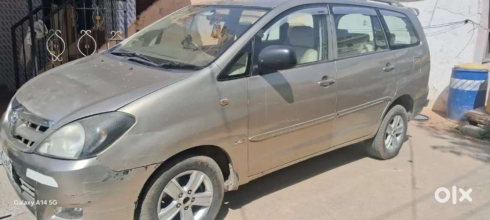 Toyota Innova Hycross 2.0 G-slf 2008