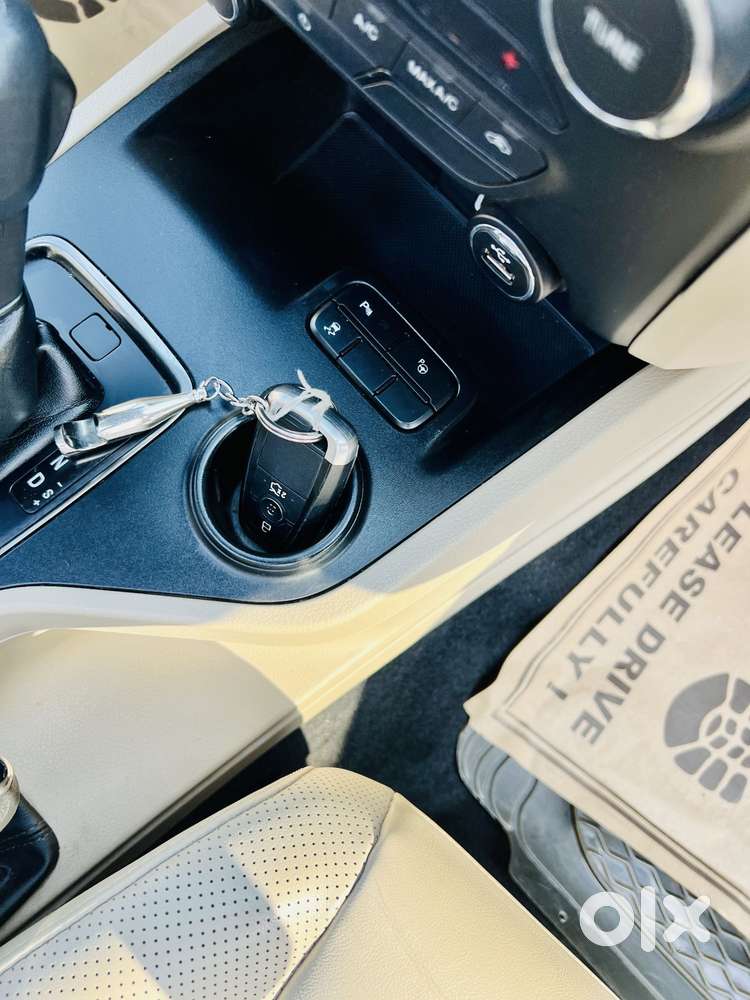 Ford Endeavour 2.2 Titanium At 4x2, 2019, Diesel