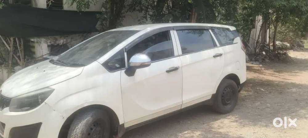 Mahindra Marazzo Diesel 2018
