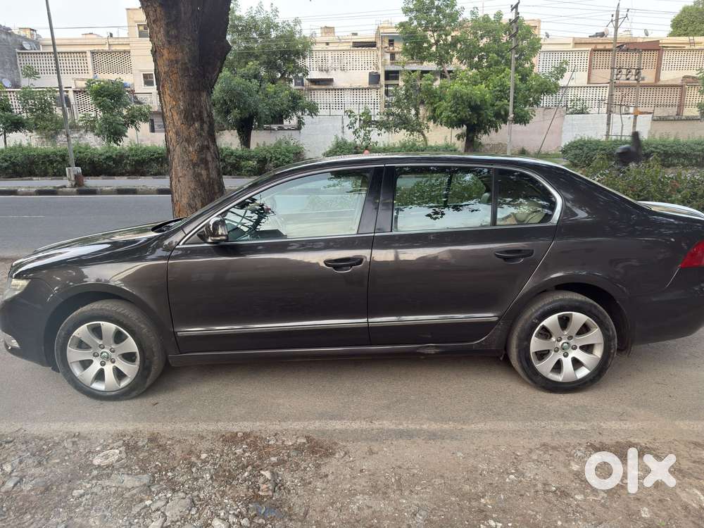 Skoda Superb 1.8 Elegance Tsi At, 2011, Petrol