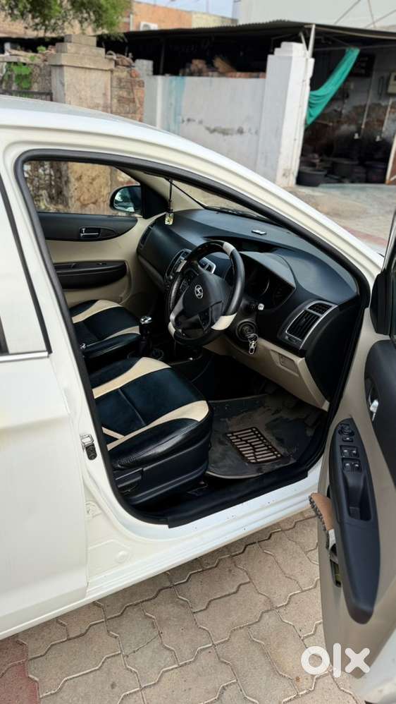 Hyundai I20 2014 Diesel 80700 Km Driven
