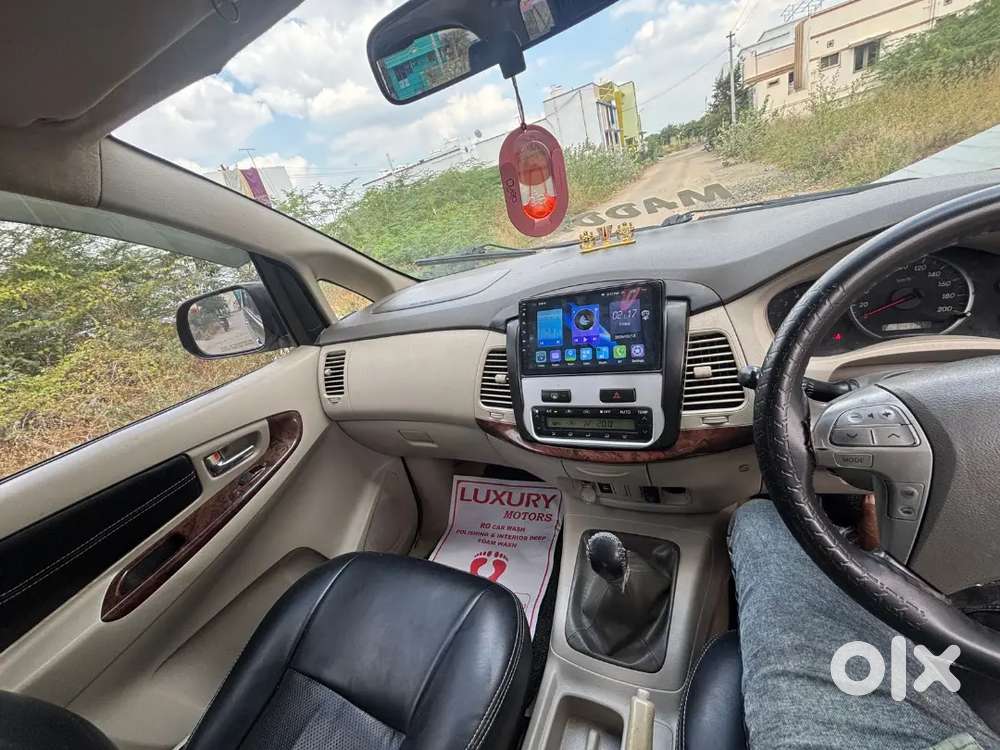Toyota Innova 2012 Diesel 215000 Km Driven