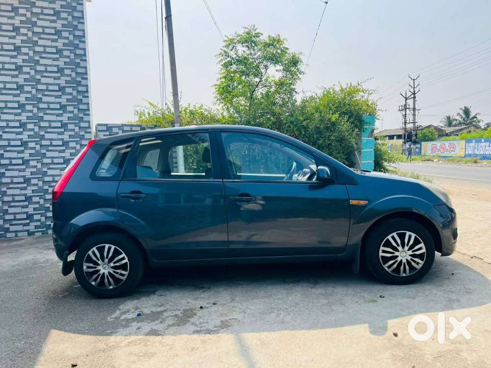 Ford Figo 2010-2012 Petrol Titanium, 2010, Lpg