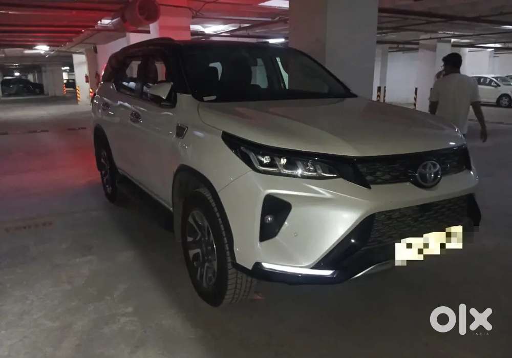 Toyota Fortuner Legender 2024