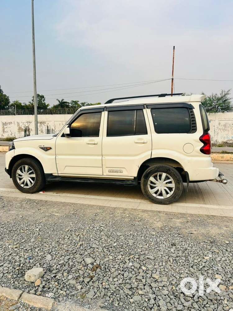 Mahindra Scorpio 2016 Diesel Well Maintained