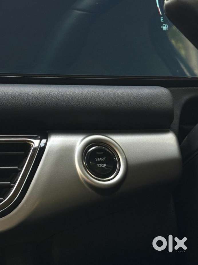 Mahindra Xuv700 2.2 Ax 7 Diesel At Luxury Pack Str, 2025, Diesel
