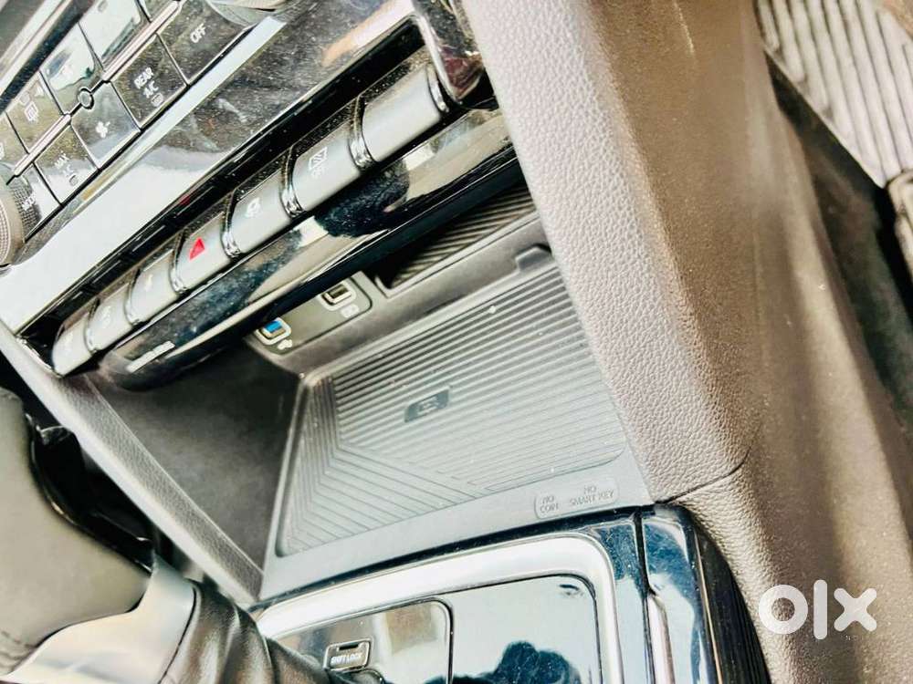 Mahindra Xuv700 2.0 Ax 7 Petrol At Luxury Pack Str, 2024, Petrol