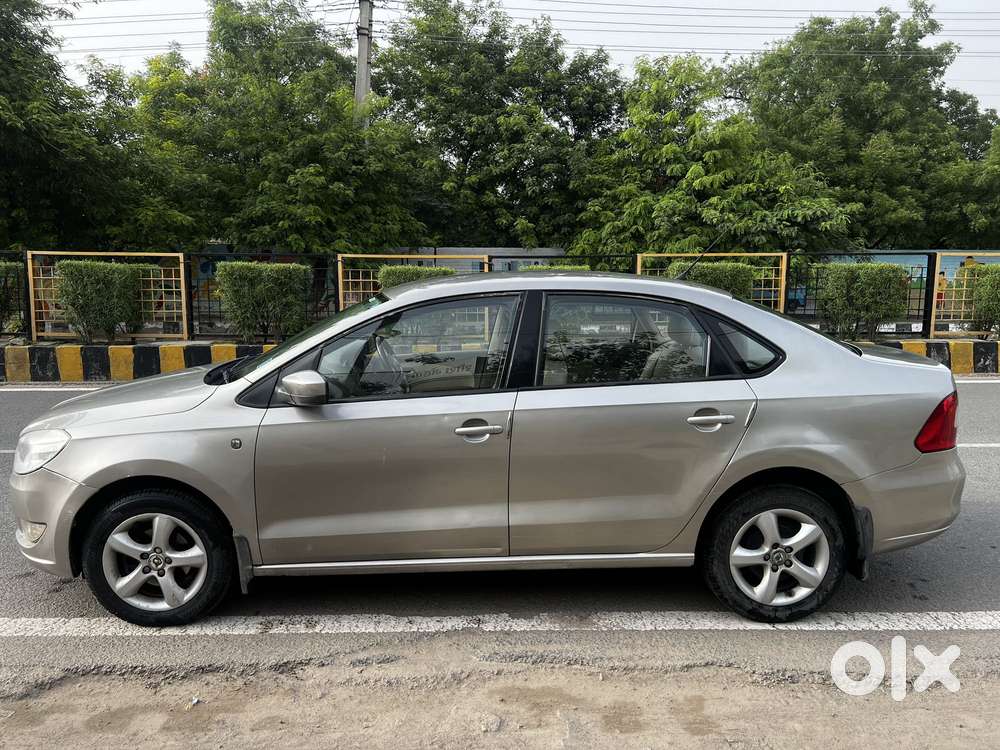 Skoda Rapid 1.6 Mpi At Style, 2013, Petrol