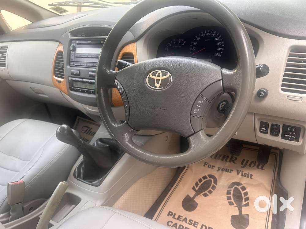 Toyota Innova 2.5 Vx 8 Str, 2011, Diesel