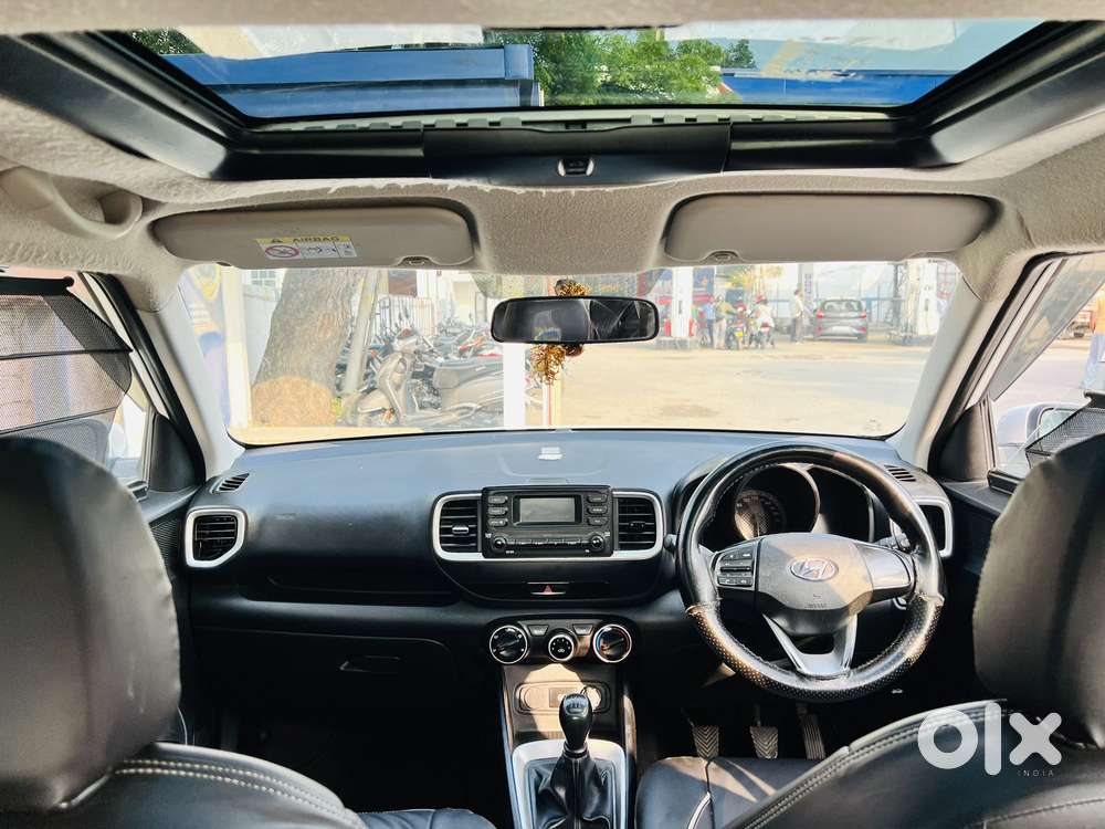 Hyundai Venue 1.2 S (o), 2019, Petrol