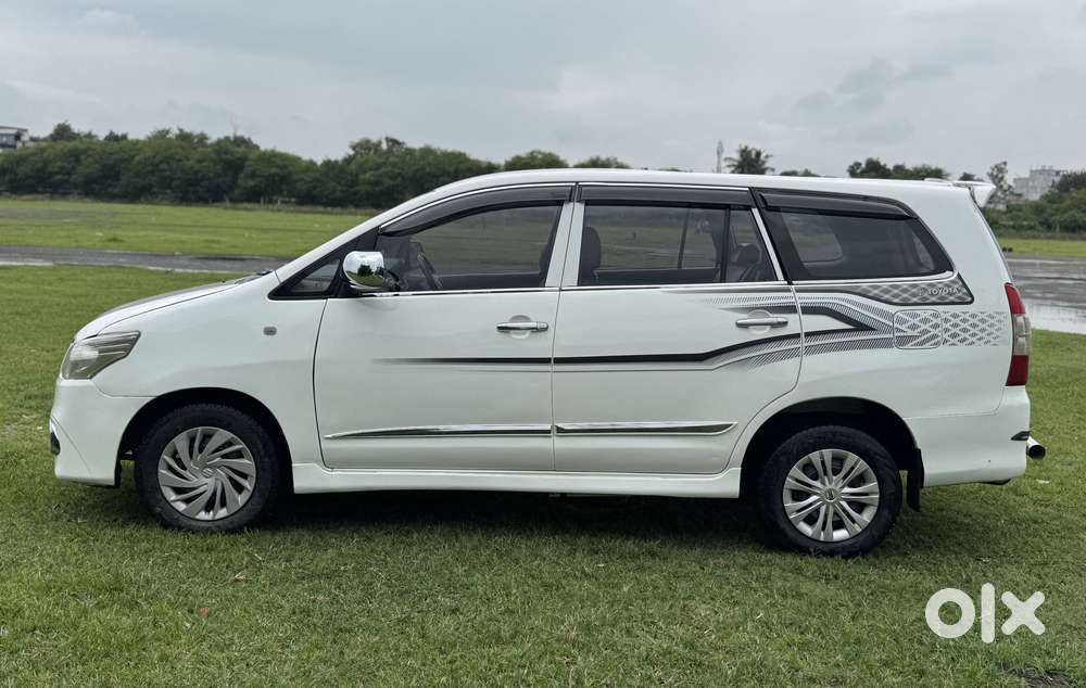 Toyota Innova 2.5 G (diesel) 8 Seater, 2016, Diesel