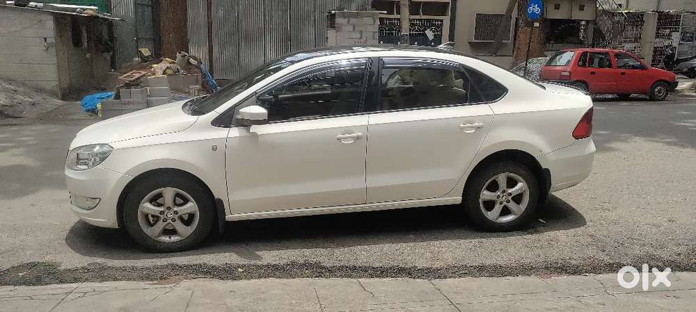 Skoda Rapid Elegance 2012 Diesel Car