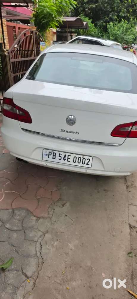 Skoda Superb  2012