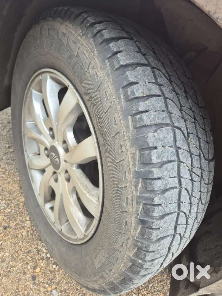 Mahindra Xuv500 W10 2016  Diesel 142000 Km Driven