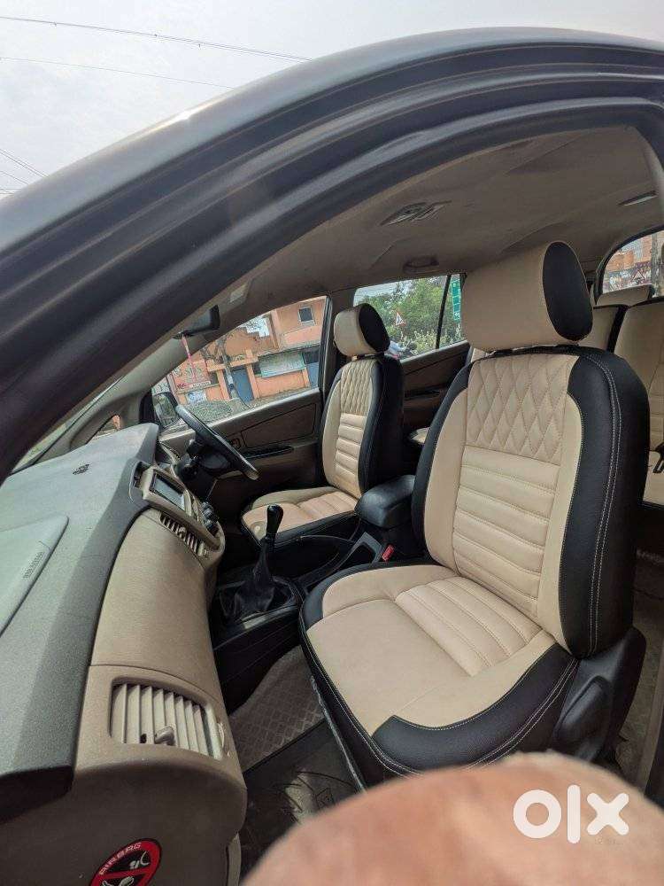 Toyota Innova 2.5 G (diesel) 8 Seater, 2016, Diesel