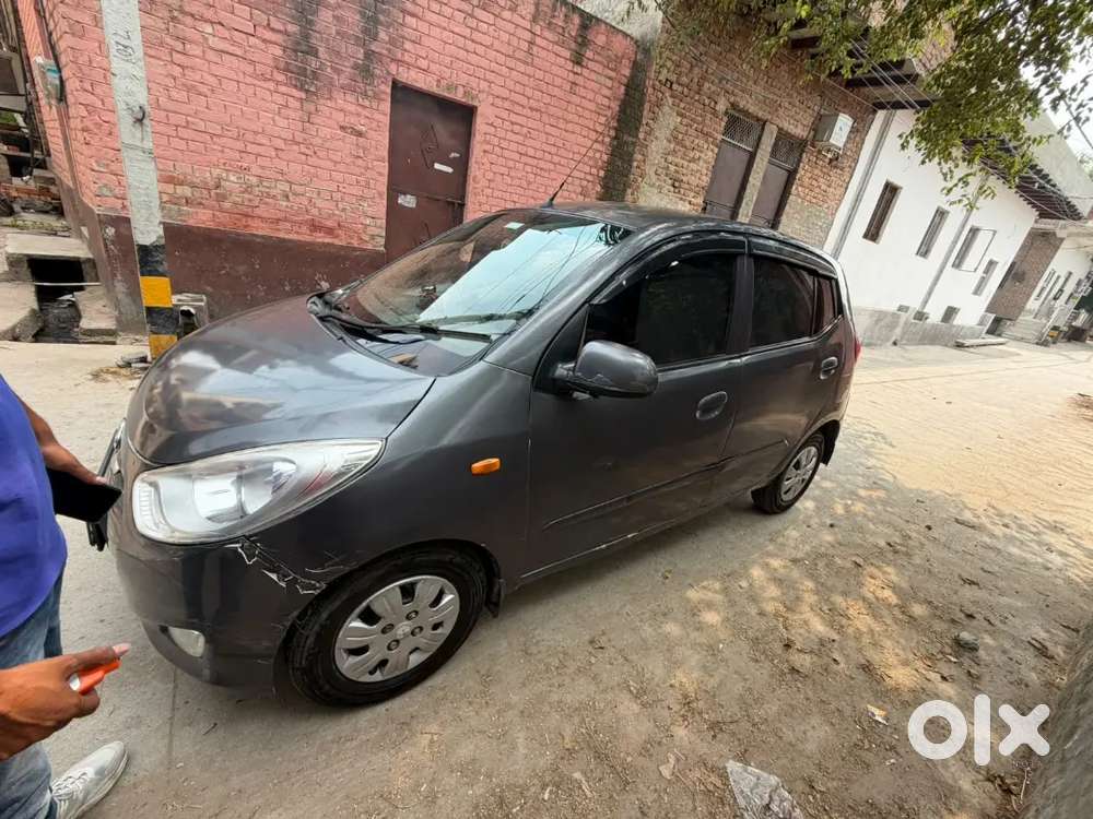 Hyundai I10 Sportz 2015 Km Driven