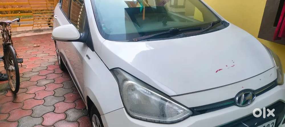 Hyundai Xcent 2015 Model Car