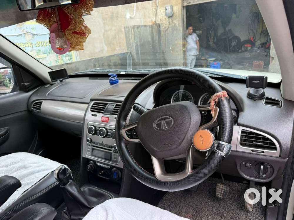 Tata Safari Storme 2016