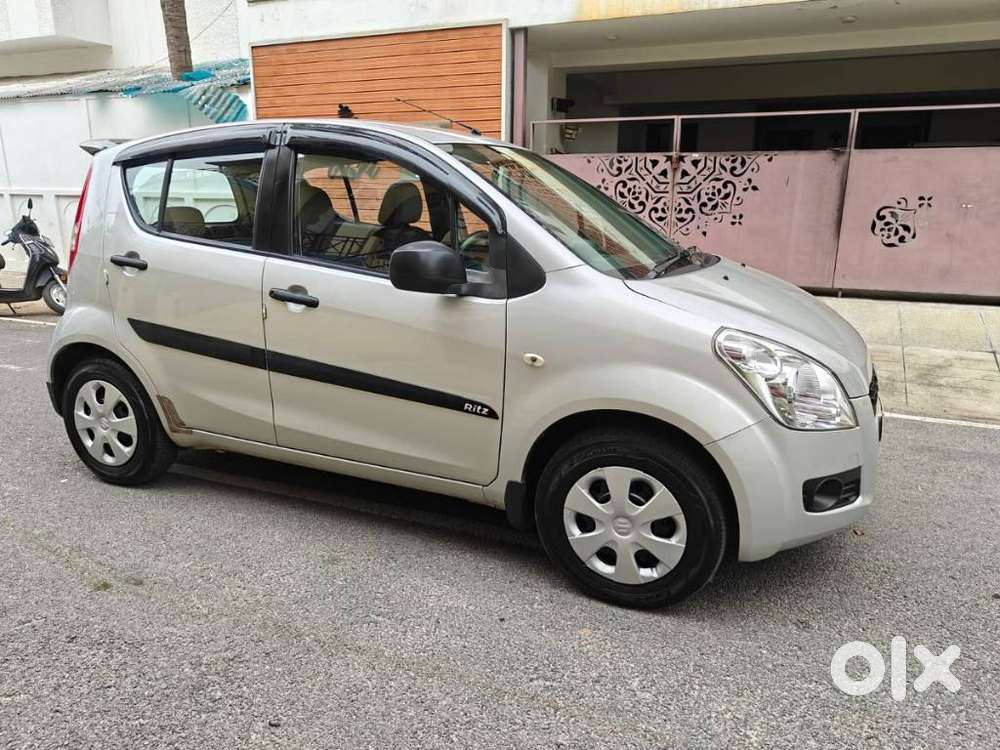 Maruti Suzuki Ritz Vxi, 2011, Petrol