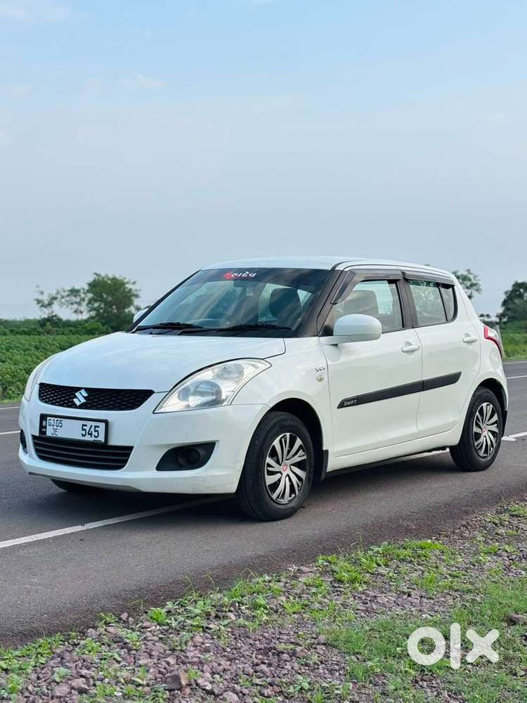 Maruti Suzuki Swift 2013 Cng & Hybrids Well Maintained