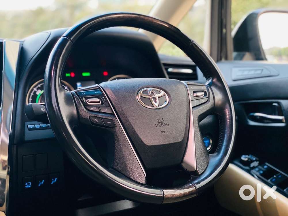 Toyota Vellfire Vip – Executive Lounge, 2023, Petrol