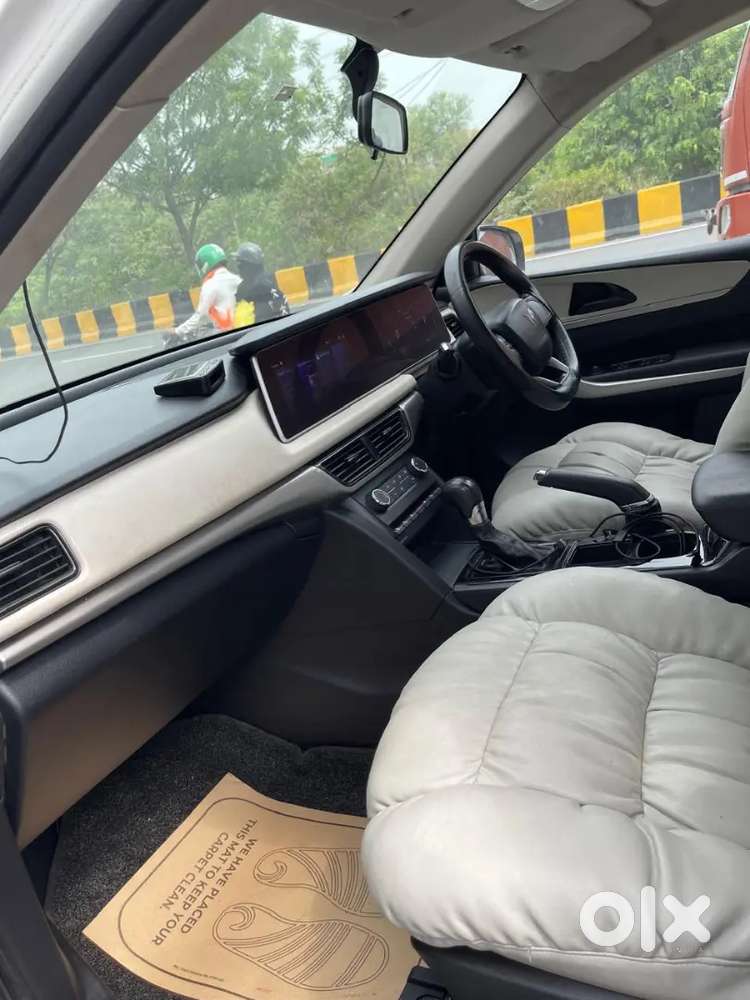 Mahindra Xuv700 Petrol 2023 Automatic