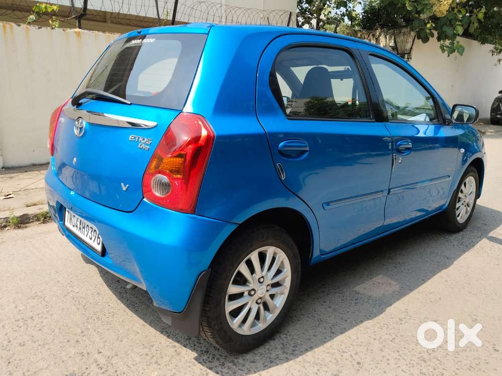 Toyota Etios V, 2011, Petrol