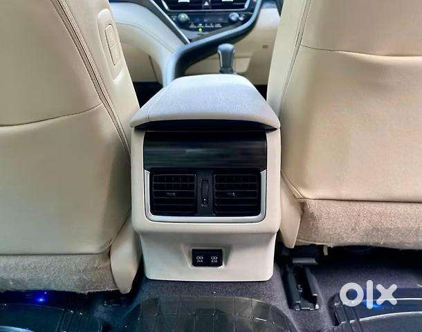 Toyota Camry Hybrid, 2022, Petrol