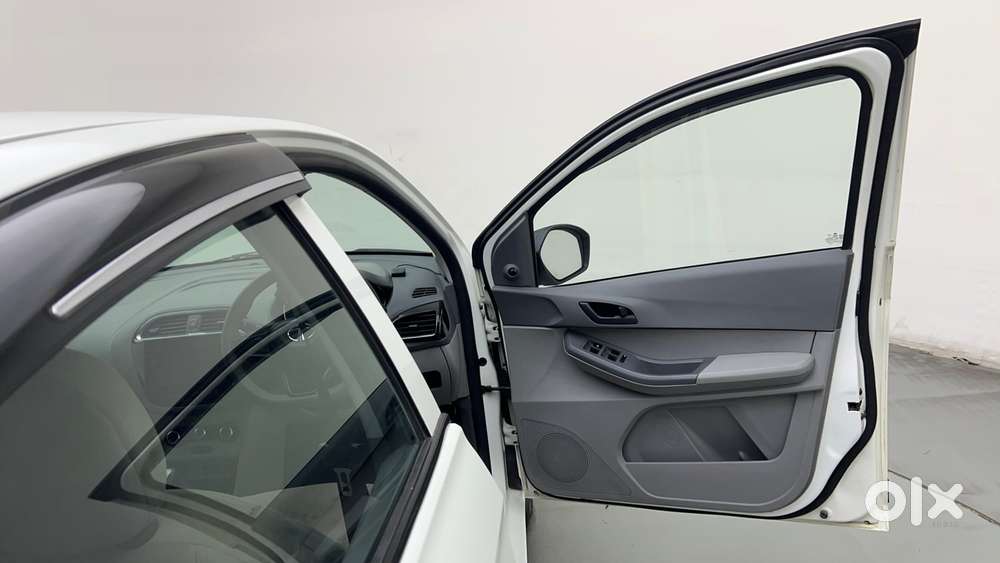 Tata Tigor Xm, 2023, Petrol