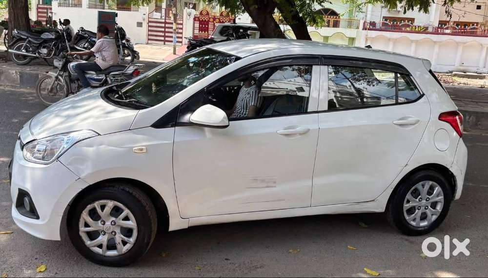 Hyundai Grand I10 Magna | 2015 | 2nd Owner | Lko Registered | Petrol