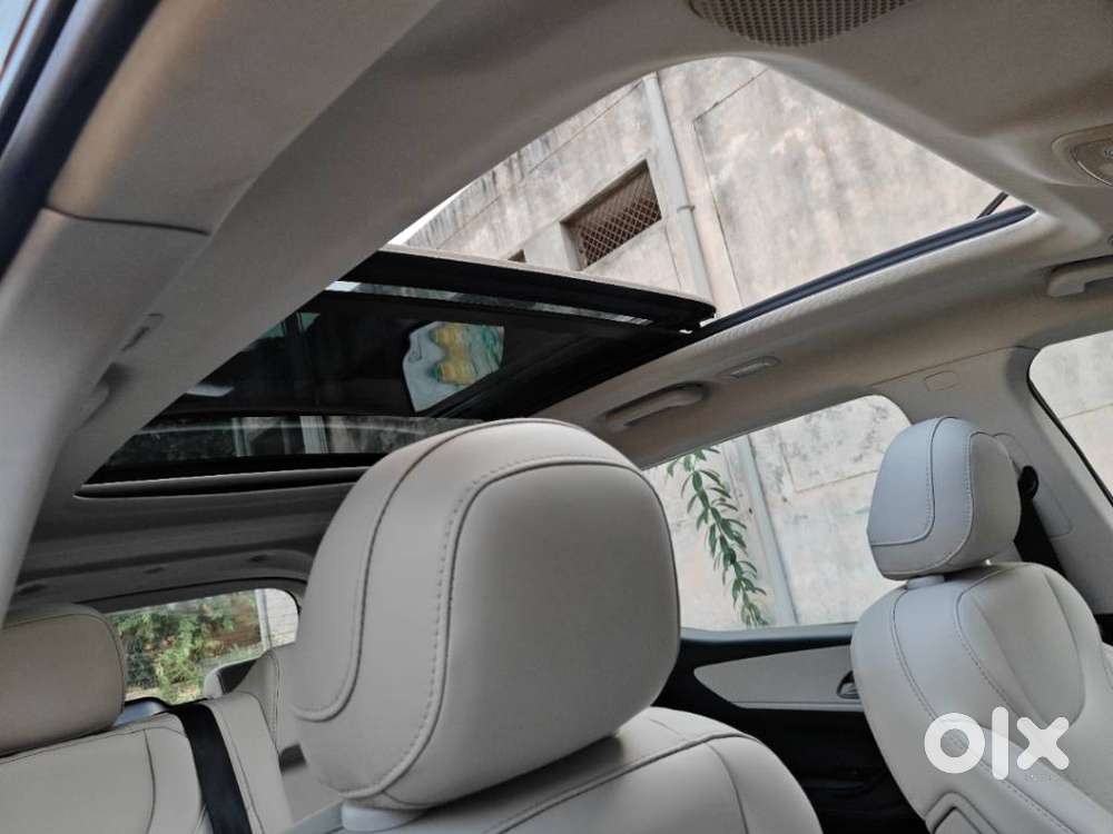 Mahindra Xuv700 2.0 Ax 7 Petrol At Luxury Pack Str, 2023, Petrol