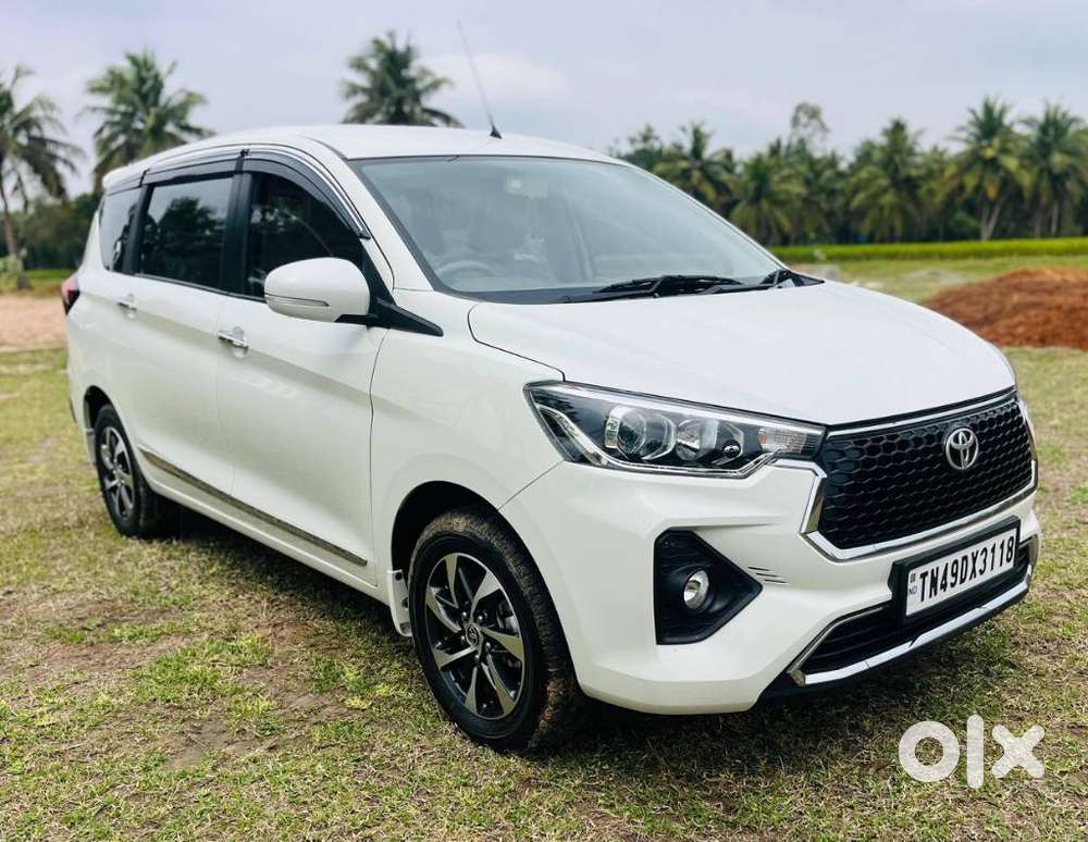 Toyota Rumion V At, 2025, Petrol