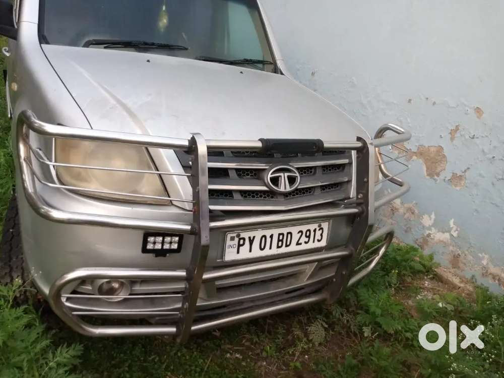 Tata Sumo Grande 2010