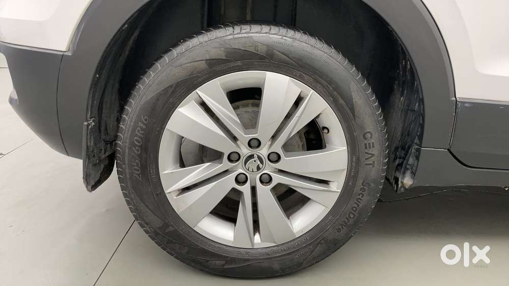 Skoda Kushaq 1.0 Tsi Ambition, 2023, Petrol