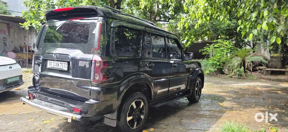 Mahindra Scorpio 2024 Diesel Manual