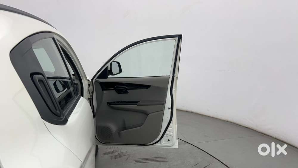 Mahindra Kuv 100 Mfalcon G80 K6, 2017, Petrol