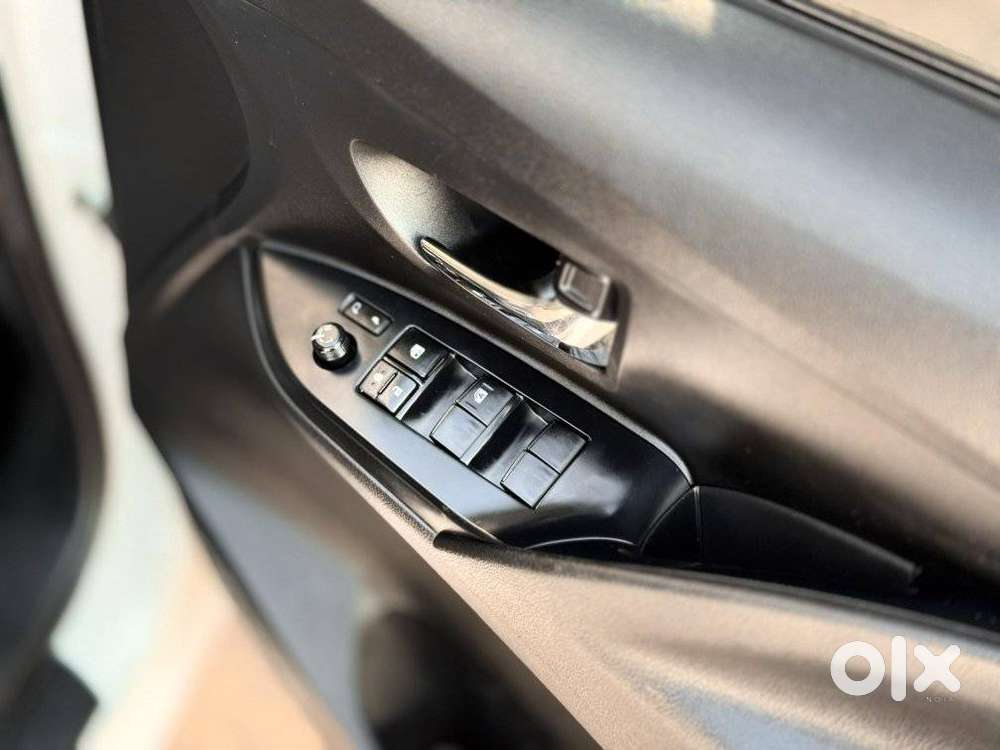 Toyota Innova Crysta [2020-ongoing] 2.4 Gx At 7 Str, 2021, Diesel