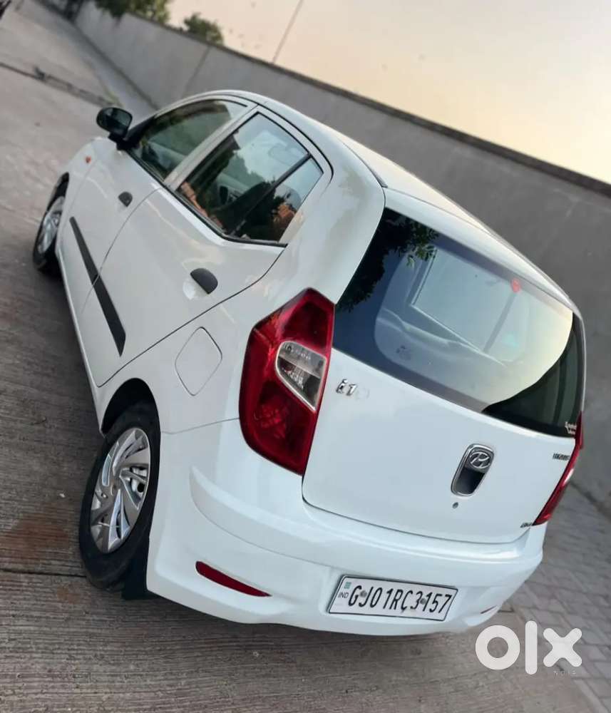 Hyundai I10 2013 Era Petrol + Cng 2nd Owner