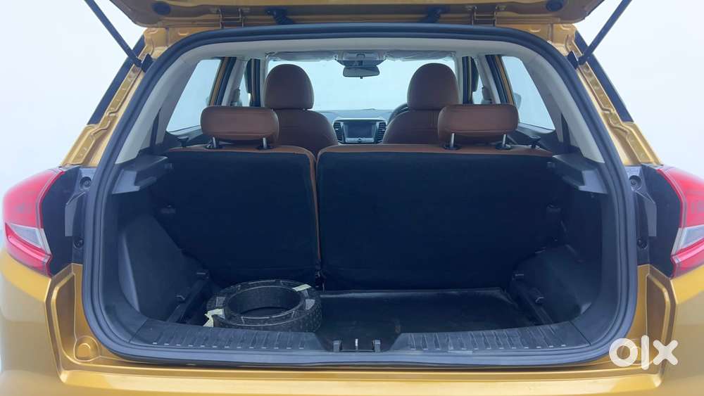 Mahindra Xuv300 Turbosport W8, 2023, Petrol